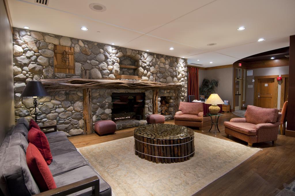 Lodging Ovations Whistler Exterior foto