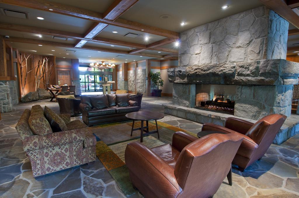 Lodging Ovations Whistler Exterior foto