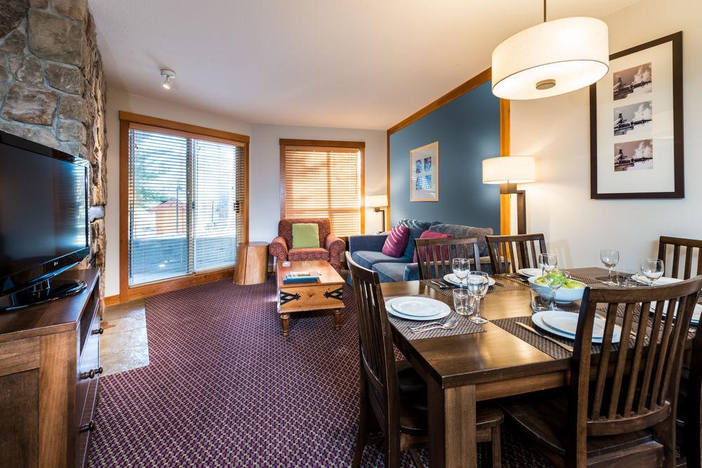 Lodging Ovations Whistler Exterior foto