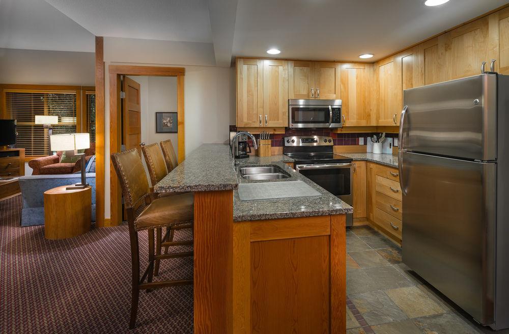 Lodging Ovations Whistler Exterior foto